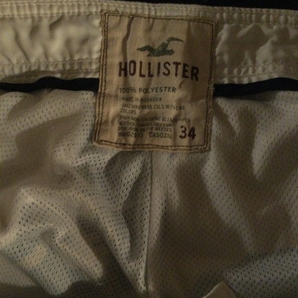 Hollister Swim Shorts - Picture 6 of 7